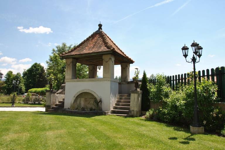 Bed & Breakfast  Spielberg