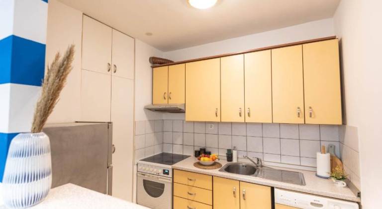 Holiday apartment with 1 room for 5 persons — photo 5