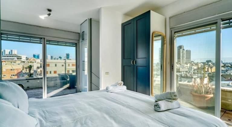 Wonderful holiday apartment | Near Carmel Market | Beach nearby | Dogs allowed in Tel Aviv