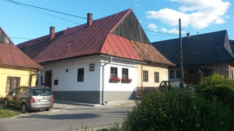 dom  Jasenová