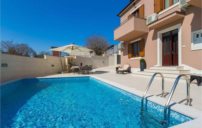 Apartament dwupoziomowy  Premantura