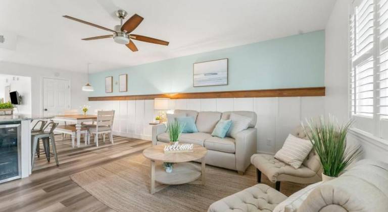 Fully equipped vacation home with yard, patio & private pool | Close to the beach | Suitable for remote work | Pets allowed — photo 2