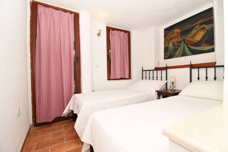 Lovely holiday apartment with patio & BBQ | Sea view | Next to the beach | Dogs allowed — photo 5