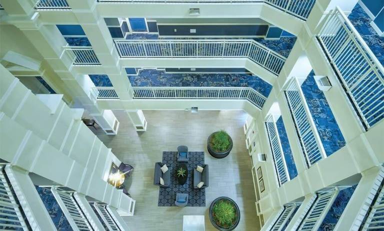 Condo Alexandria
