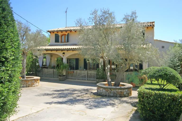 House Alaró