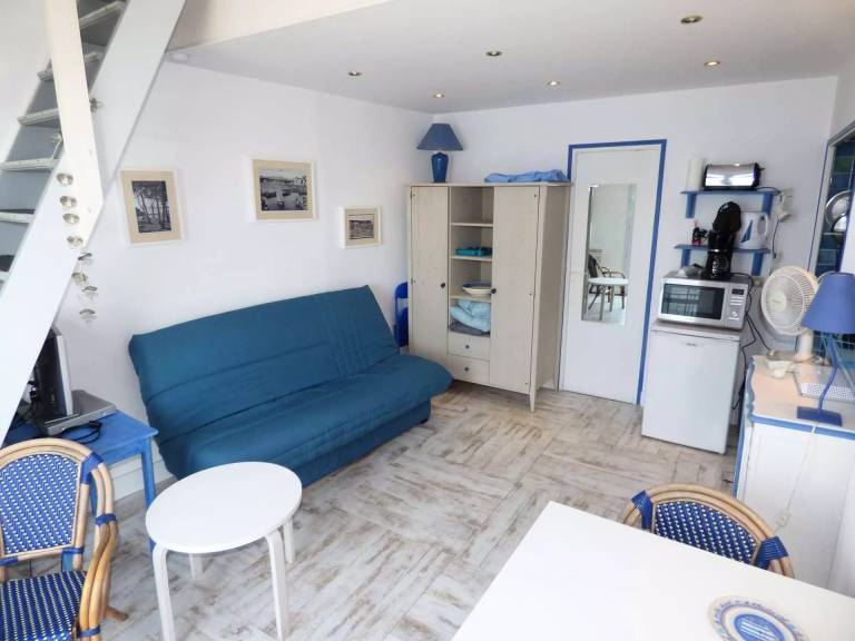 Residence La Jetée - Rare to rent, feet in the water, full sea view, wifi... — photo 2