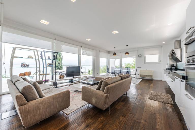 Child-friendly spacious villa with private pool & garden | Water view | Next to the beach | Pet-friendly — photo 4