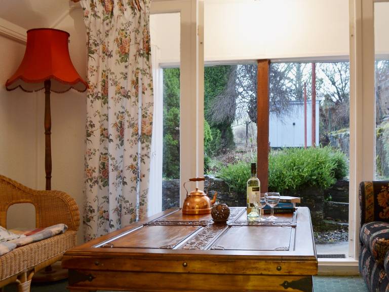 Child-friendly pleasant cottage with yard & grill | Near Falls of Dochart | River view | Pets are welcome — photo 5