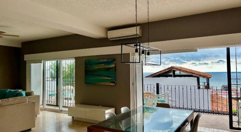 Vacation home with pool | Close to the beach | Pet-friendly — photo 4