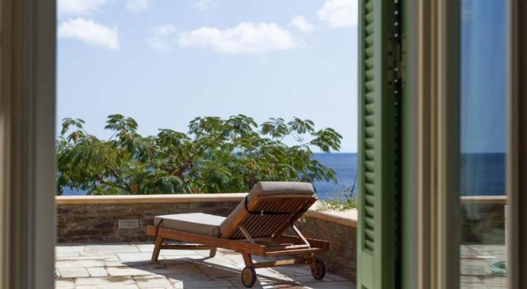 Villa with BBQ & patio — photo 5
