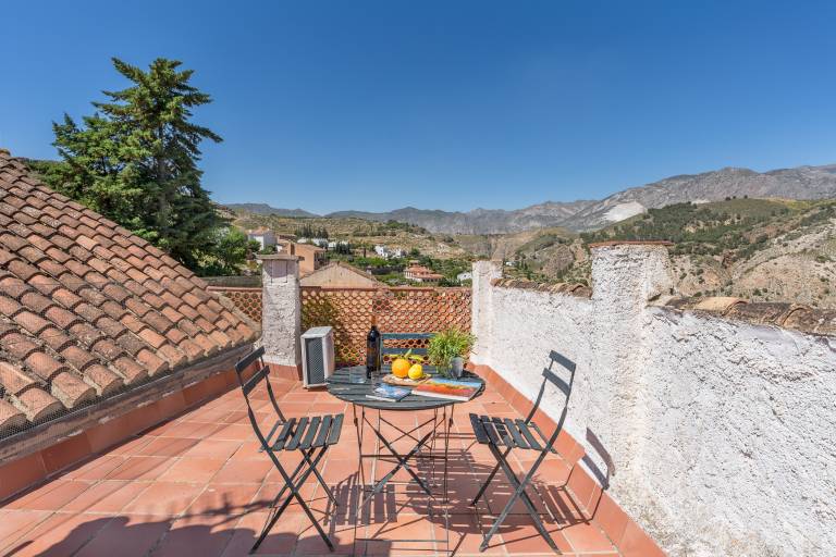 Country House 'Casa El Concejo' with Mountain View, Wi-Fi and Air Conditioning in Granada