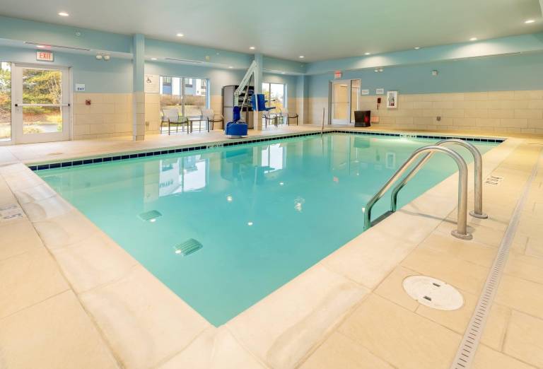 Holiday Inn Express and Suites Medford By IHG — photo 4