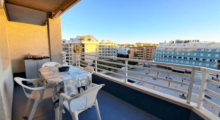 Apartment with pool in Cambrils
