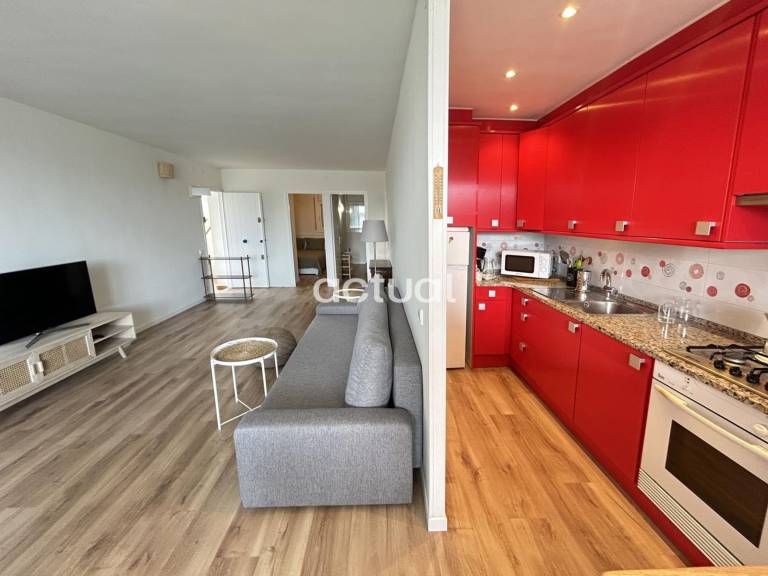Rental apartment with yard & pool — photo 3