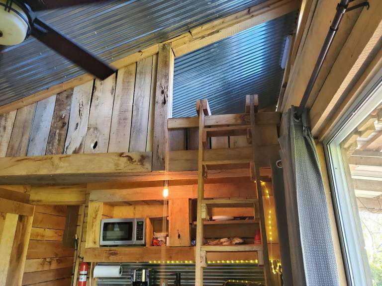 Cabin New Lexington