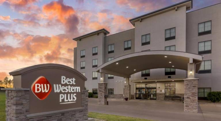 Best Western Plus Williston Hotel & Suites in Williston, ND