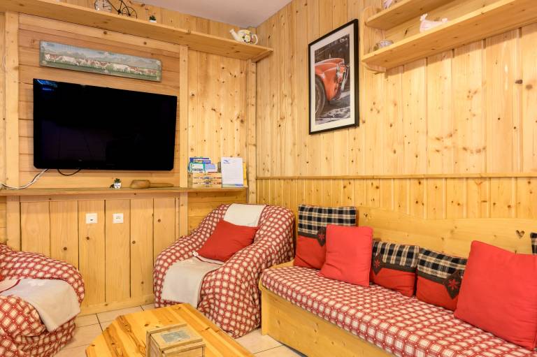 Apartment 'Des Sapins' with Mountain View, Private Terrace and Wi-Fi — photo 5