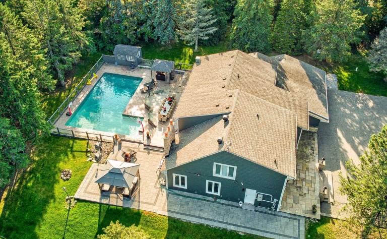 House  Newmarket