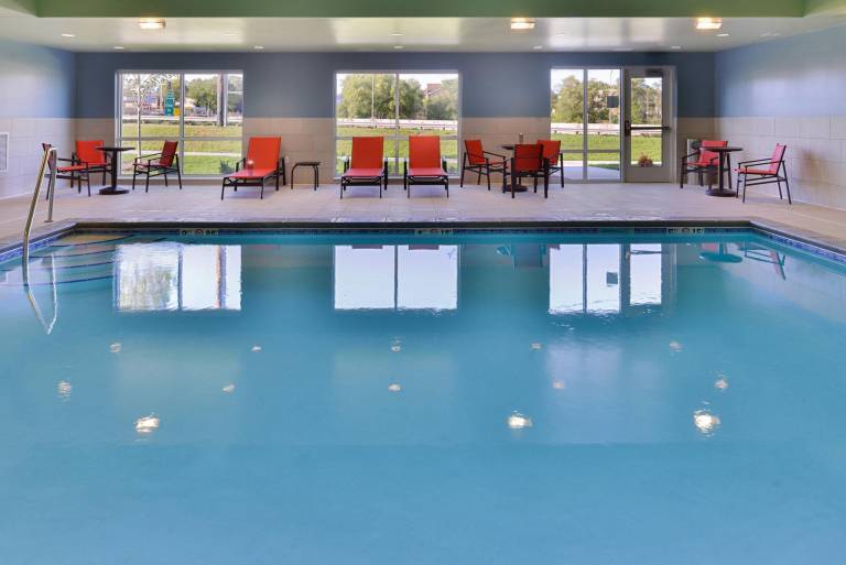 Holiday Inn Express and Suites - Mall of America - MSP Airport By IHG — photo 2
