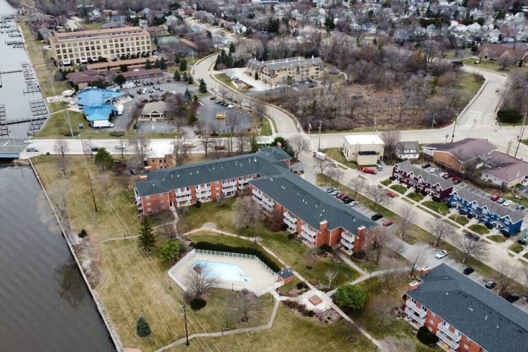 Apartment  Oshkosh