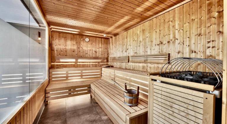 Deluxe Apartment Zugspitze Ehrwald mit Pool, Sauna, direkt am Golfplatz — photo 5