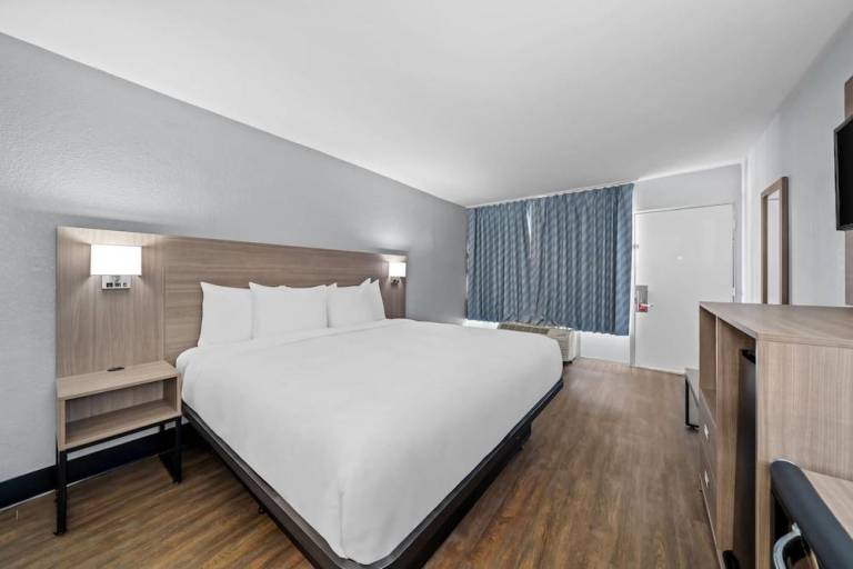 Days Inn by Wyndham Daytona Beach Speedway in Daytona Beach, FL