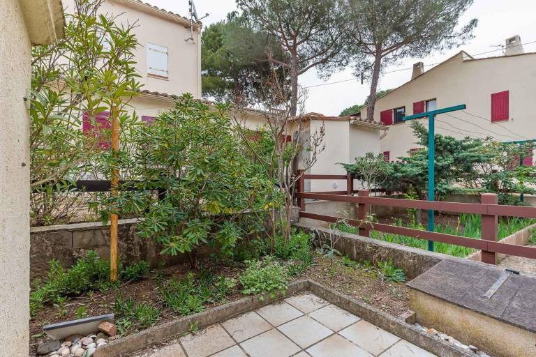Charming holiday apartment with yard & patio | Pets allowed — photo 4