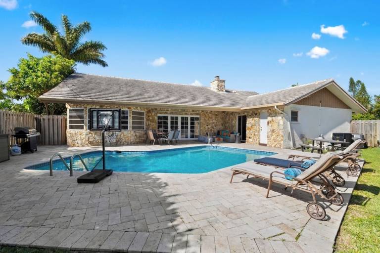 Cottage Deerfield Beach