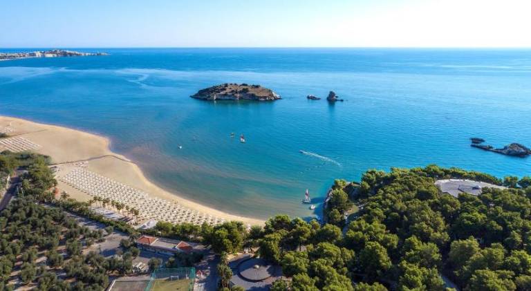 Gattarella Family Resort Puglia - Self catering accommodations in the pinewood in Vieste
