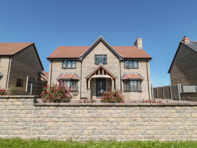 Cabin  Compton Dundon