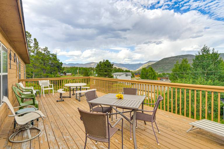 Grand Lake House w/ Mountain Views, Deck! — photo 2