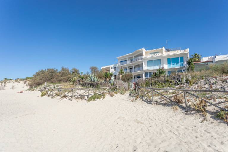 Rental apartment with yard | Sea view — photo 5
