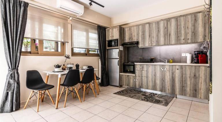 Holiday apartment with yard — photo 2