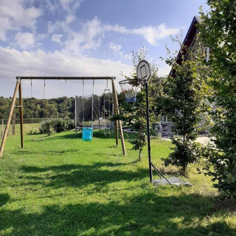 Pleasant gite with terrace, yard & grill | Dogs allowed — photo 2