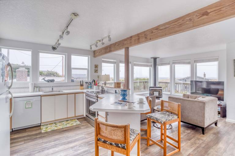 1058 Beach (MCA 59) — photo 4