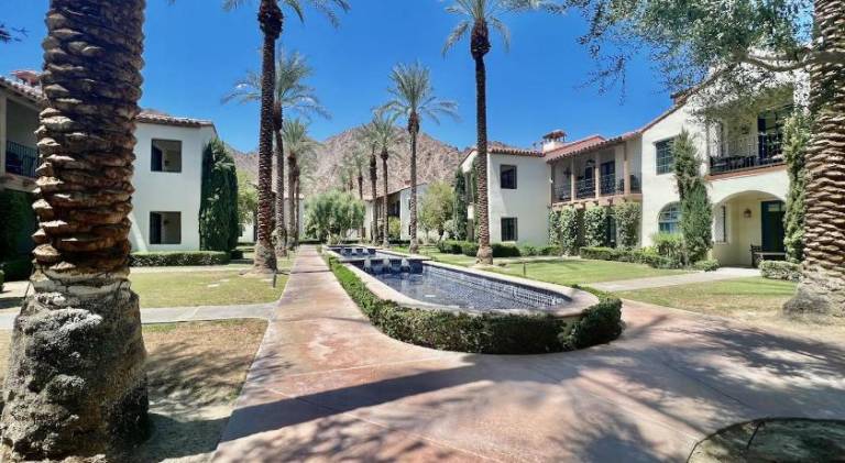 Fully equipped vacation home with pool, hot tub & barbeque | Perfect for remote work | Pet-friendly — photo 3