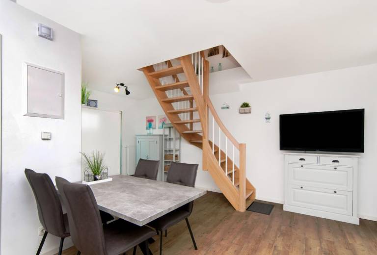 Fully equipped rental apartment with terrace & barbecue | Beach nearby | Pets allowed — photo 5