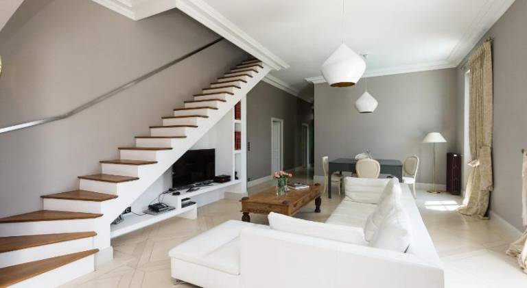 Villa with pool — photo 3