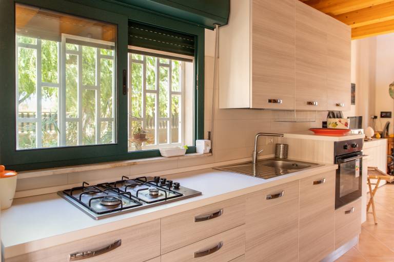 Seaside Apartment with Pool and Wi-Fi – Pets Allowed — photo 4