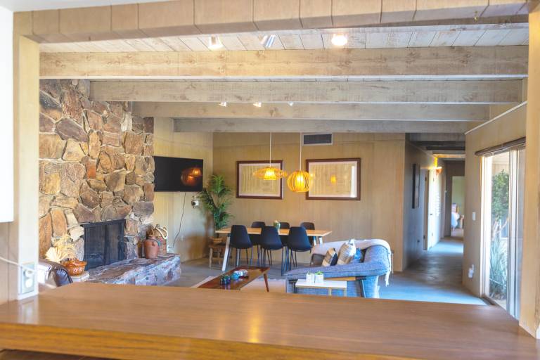 Pool & Mtn View! Designer Borrego Springs Hideaway — photo 4