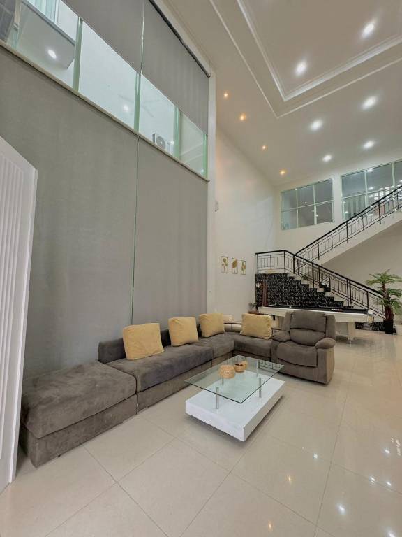 650 m² Villa