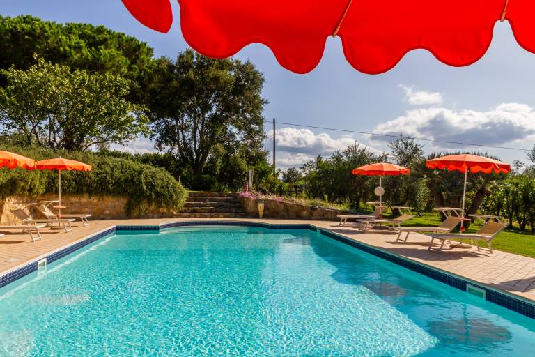 Apartment 'Grillo' with Shared Pool, Wi-Fi and Air Conditioning in Magliano in Toscana