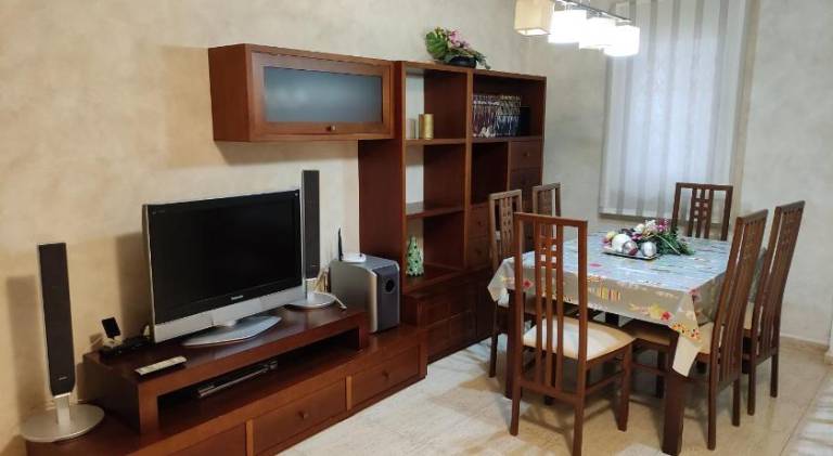 Rental apartment with 2 rooms for 4 persons — photo 2