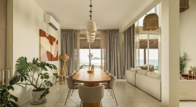 Villa Vista, 5BR Beach Front SeaView Haven, Steps to Sand — photo 5