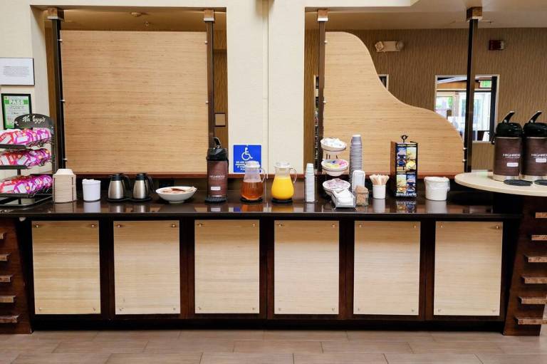 Country Inn & Suites by Radisson San Carlos CA