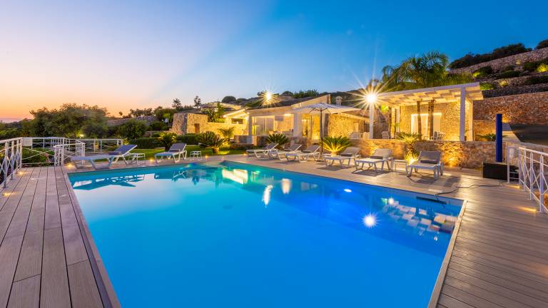 Fully equipped pleasant vacation home with yard, private pool & terrace | Pets are welcome — photo 4