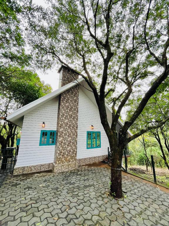 Pleasant vacation home | Pet-friendly in Peermade