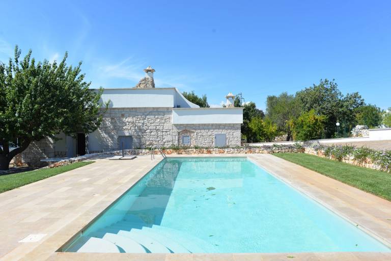 Vacation home with pool & garden | Pet-friendly in Ostuni