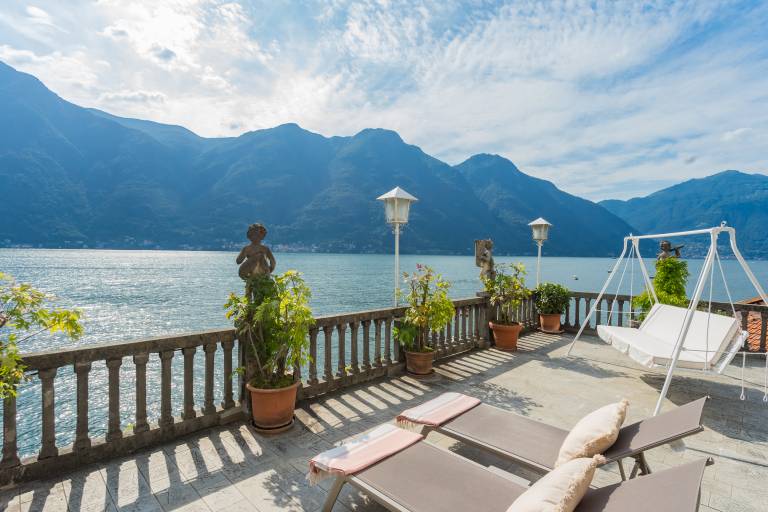 Holiday apartment with terrace | Lake view in Lezzeno