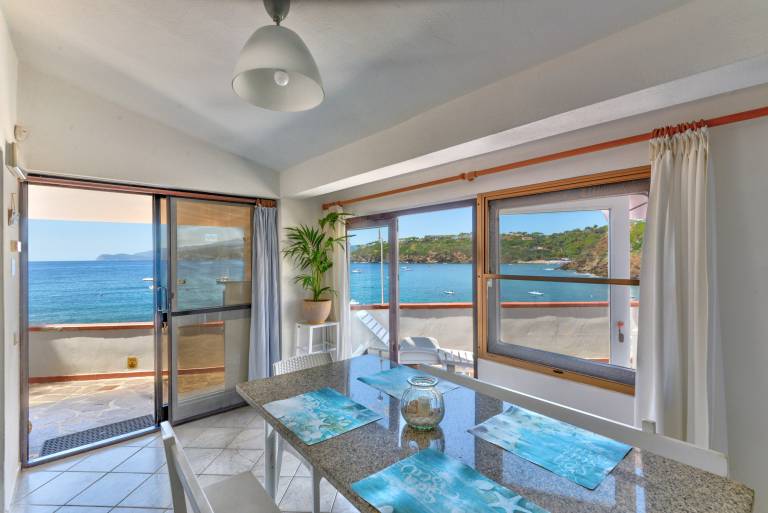 Apartment 'Villa Oda - Trilocale Sul Mare' with Sea View, Wi-Fi and Air Conditioning — photo 3